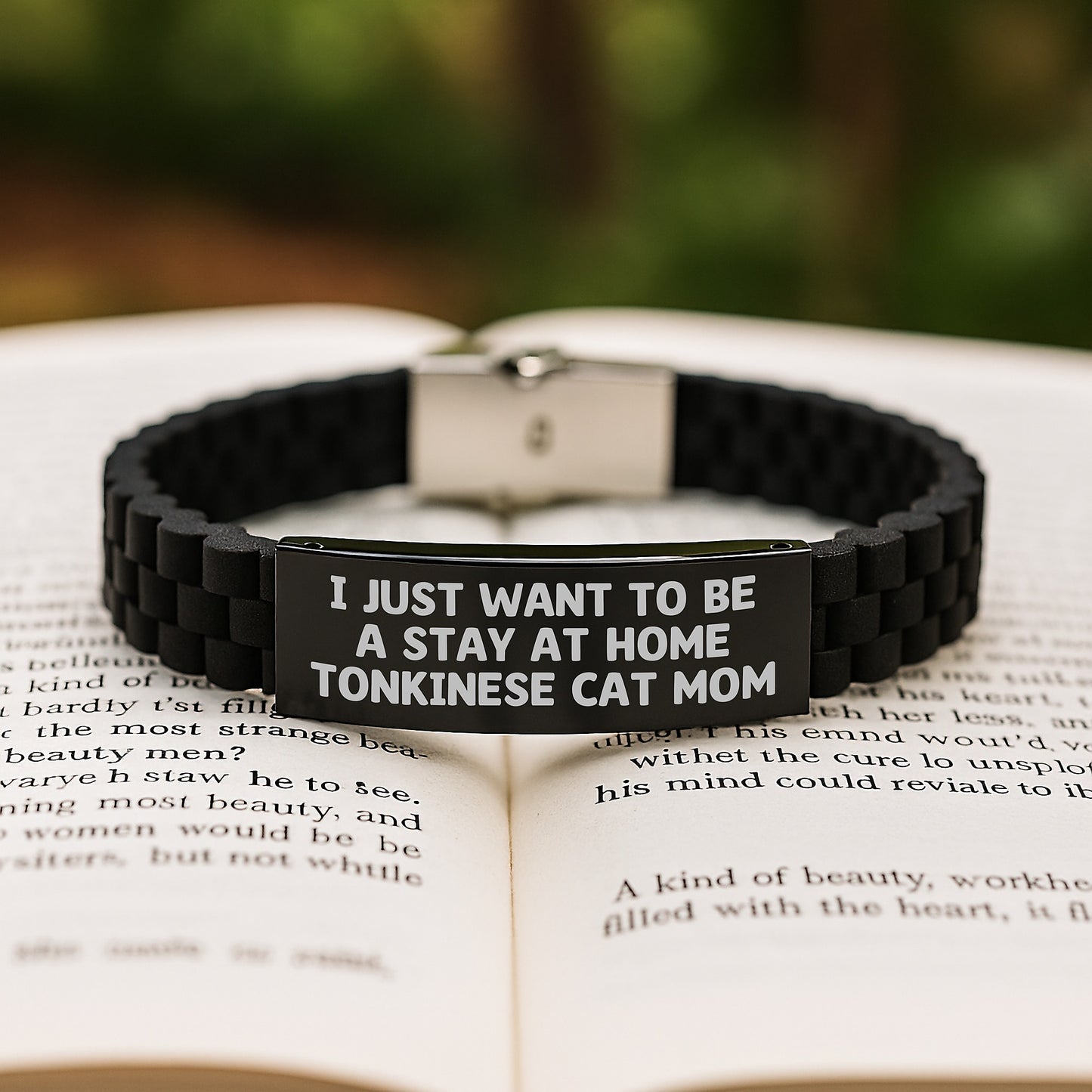 Tonkinese Cat Mom Funny Quote Gifts from Mom to Tonkinese Cat Lover Friends, Adjustable Glide lock Clasp Black Stainless Steel Silicone Jewelry for Graduation Unique Gifts - Image 2