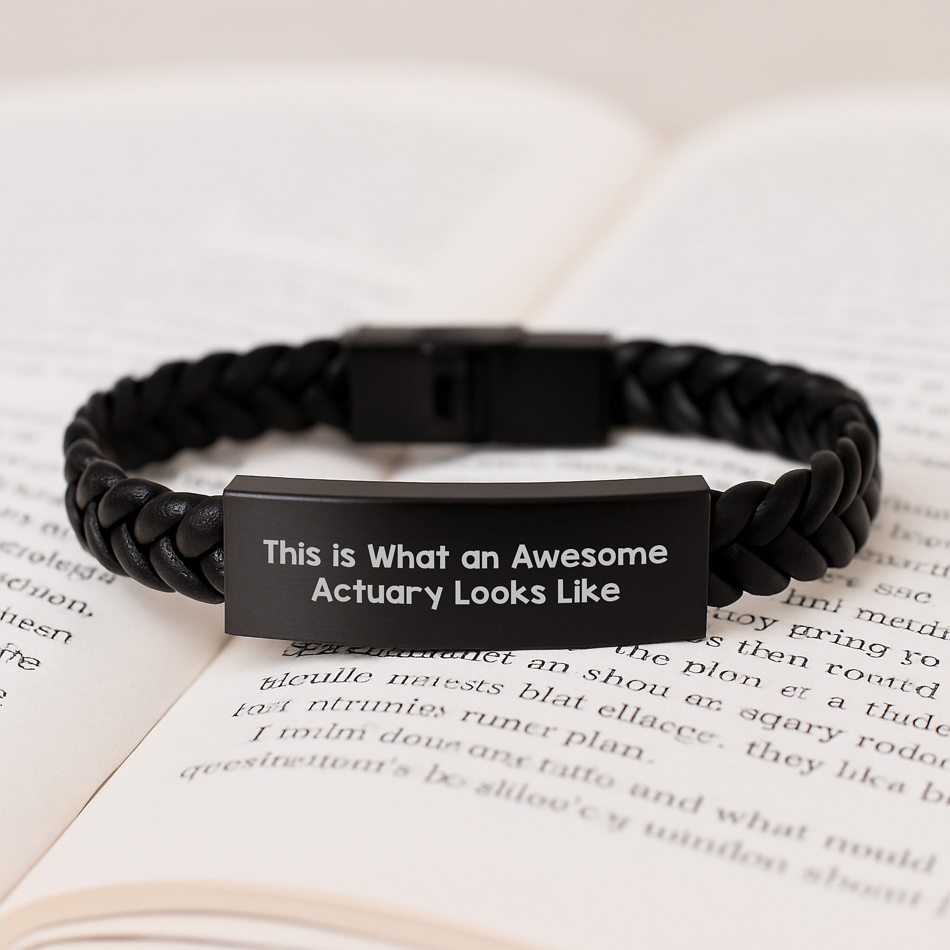Actuary Gifts from Friends Interlaced Leather Bracelte for Birthday - 'This Is What An Awesome Actuary Looks Like' - Image 3