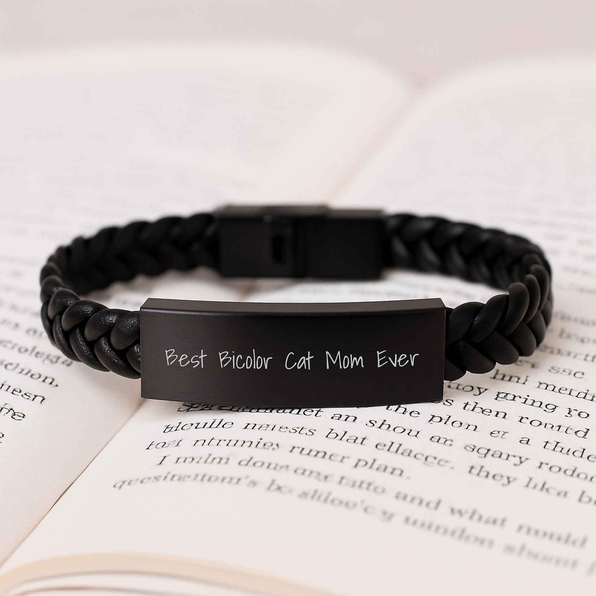 Bicolor Cat Mom Ever Interlaced Leather Birthday Unique Gift from Mom for Bicolor Cat Friends, Unique Bicolor Cat Lover Gifts, Funny Quote - Image 3