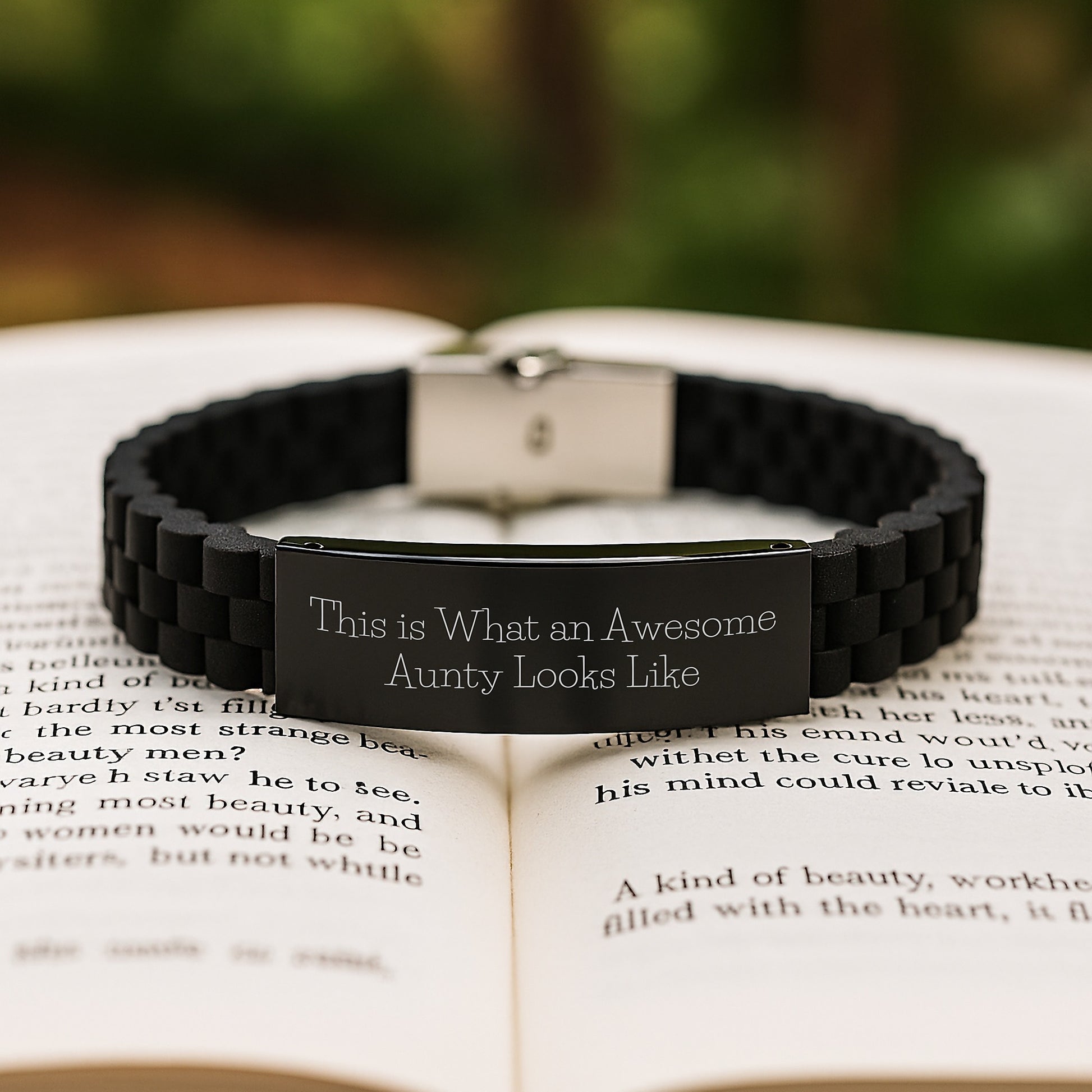 Aunty Gifts from Friends, Inspirational Glide lock Clasp Bracelet for Aunty, 'This Is What An Awesome Aunty Looks Like' Quote, Adjustable Black Stainless Steel and Silicone, Graduation Unique Gifts - Image 2